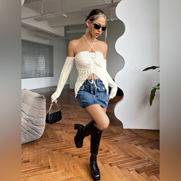 Off The Shoulder Drawstring Ruched Front Textured Top - Picture 3 of 6